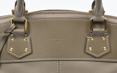 LOUIS VUITTON
Sac 