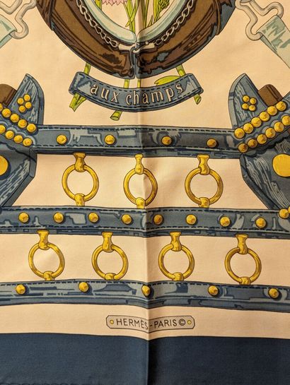 HERMES à Paris
Carré en twill de soie imprimée...