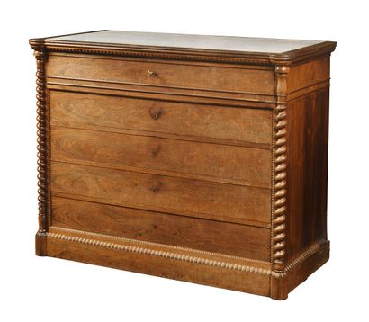 COMMODE en palissandre, la façade ouvrant...
