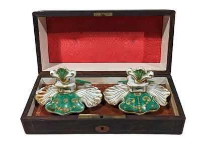 Coffret à « odeurs » ou coffret à senteurs...