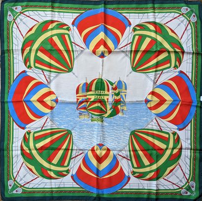 HERMES à Paris
Carré en twill de soie imprimée...