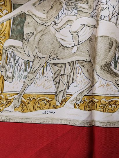 HERMES à Paris
Carré en twill de soie imprimée...