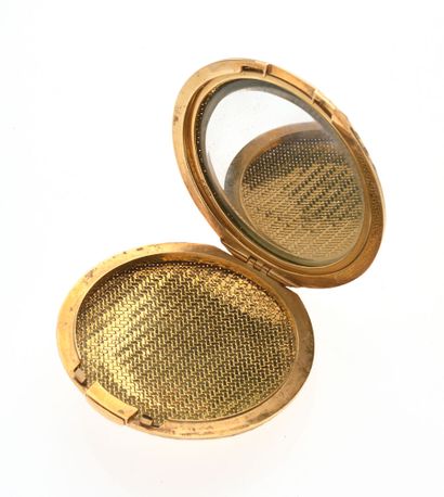 VAN CLEEF & ARPELS
Poudrier circulaire en...