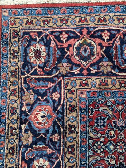 TABRIZ (Iran)
Tapis en laine nouée à la main...