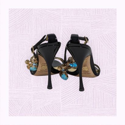 DOLCE AND GABBANA
Paire d'escarpins sur talon...