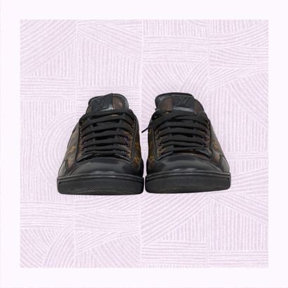 LOUIS VUITTON
Paire de sneakers modèle 