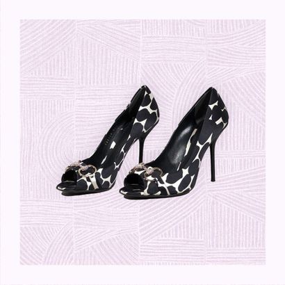 GUCCI
Paire d'escarpins sur talon aiguille...