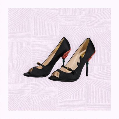 PRADA
Paire d'escarpins sur talon aiguille...