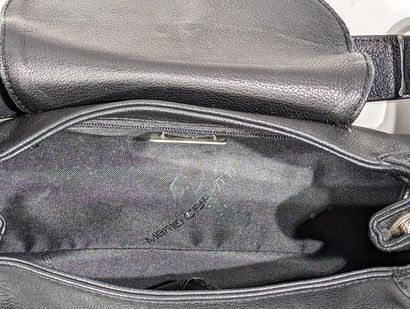 MARIO CERUTTI
Petite pochette porté épaule...