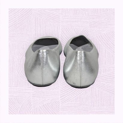 SERGIO ROSSI
Paire de ballerines en cuir...