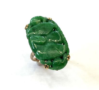 Bague en or jaune 18 K (750/oo) agrémentée...