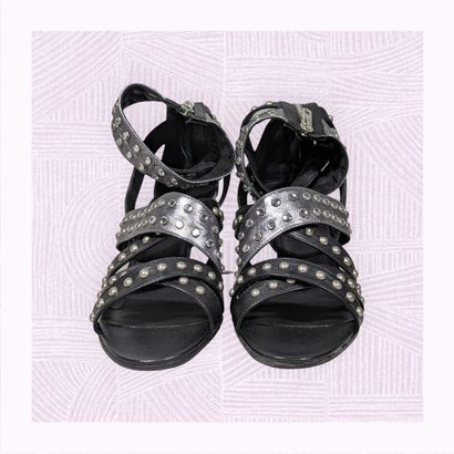 MARC CAIN
Paire d'escarpins sur talon aiguille...