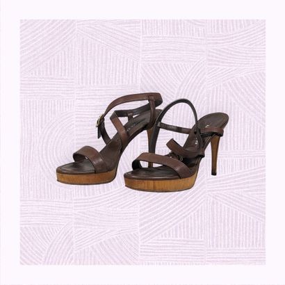 RALPH LAUREN
Paire de sandales sur talon...