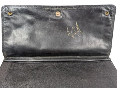 Porte-documents en cuir noir grainé buffalo...