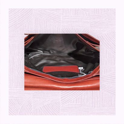 LANCEL
Sac à main porté épaule en cuir lisse...
