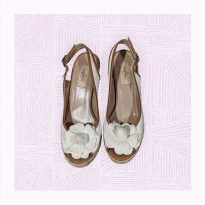 VALENTINO GARAVANI
Paire de sandales sur...