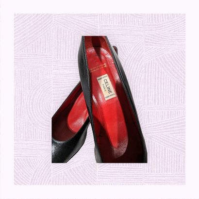 CELINE
Paire d'escarpins en cuir noir
Taille...