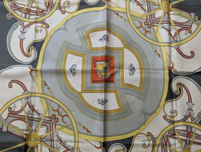 HERMES PARIS
Carré en soie intitulé 