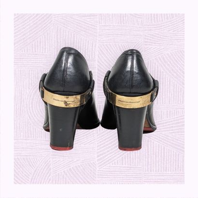 FLORIS VAN BOMMEL 
Paire d'escarpins sur...