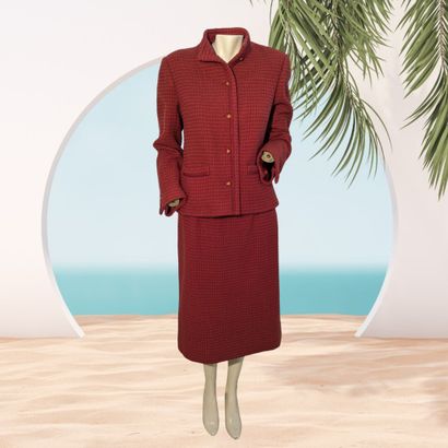 CHANEL CREATIONS PARIS
Tailleur féminin en...