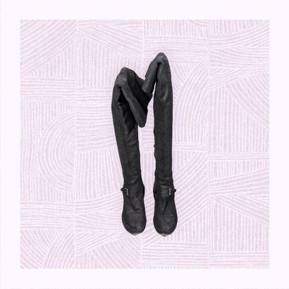 CHRISTIAN DIOR
Paire de bottes cuissardes...