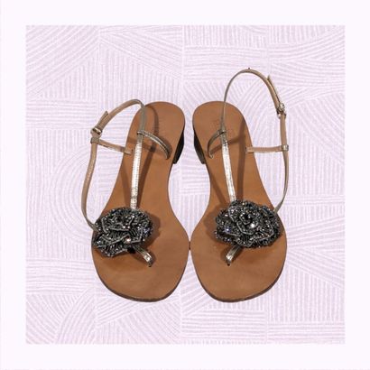 VALENTINO GARAVANI
Paire de sandales en cuir...
