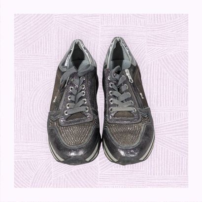 NERO GIARDINI
Paire de sneakers sur plateforme...