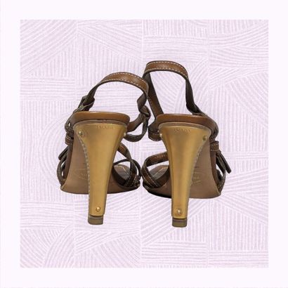 PRADA
Paire de sandales sur talon haut en...