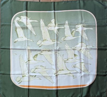 HERMES PARIS
Carré en soie intitulé 