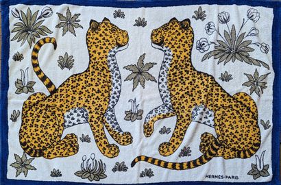 HERMES PARIS
Serviette de bain en coton éponge...