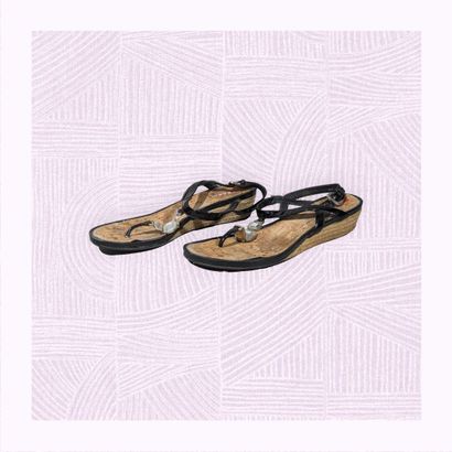 PRADA
Paire de sandalettes sur talon compensé...