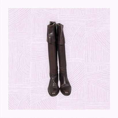 SARTORE PARIS
Paire de bottes en cuir épi...