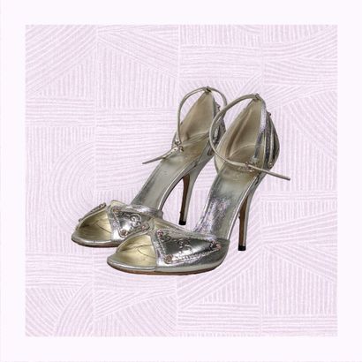 GUCCI
Paire d'escarpins sur talon aiguille...