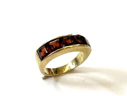 BAGUE en argent 925/°° sertie de pierres...