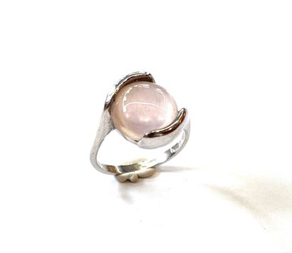 BAGUE en argent 925/°° sertie d'une pierre...