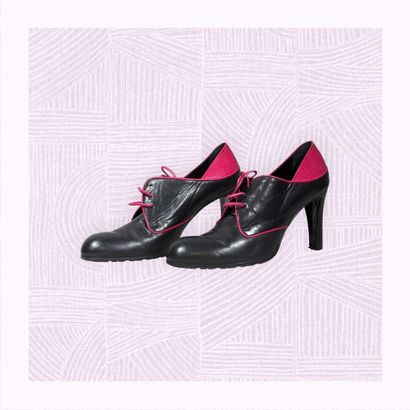 MARC CAIN
Paire d'escarpins lacés vintage...