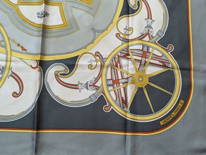 HERMES PARIS
Carré en soie intitulé 