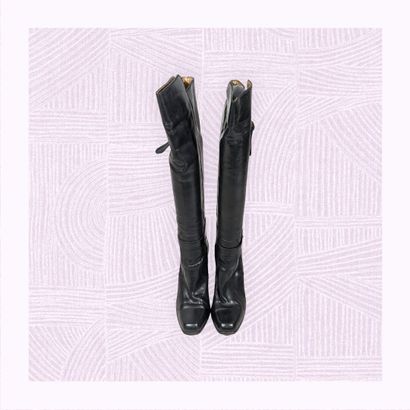 BARBARA BU
Paire de bottes sur talon haut...