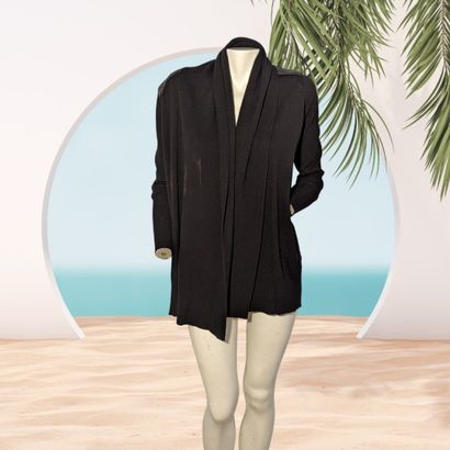 Lot de trois gilets : 
- POLO DE DEAUVILLE,...