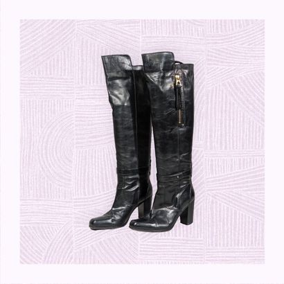 BARBARA BU
Paire de bottes sur talon haut...