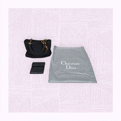 CHRISTIAN DIOR
Petit sac à main 