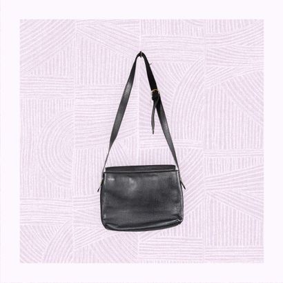 LANCEL
Sac à main en cuir grainé noir avec...