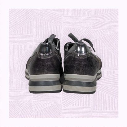 NERO GIARDINI
Paire de sneakers sur plateforme...