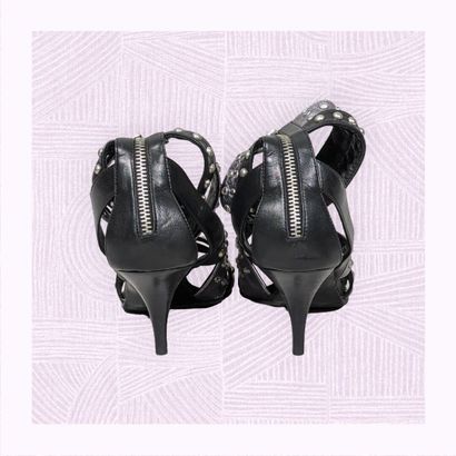 MARC CAIN
Paire d'escarpins sur talon aiguille...