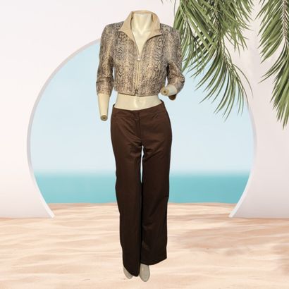 MARC CAIN
Pantalon en viscose brillant marron...