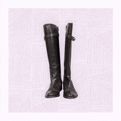 VERO CUOIO
Paire de bottes en cuir marron...