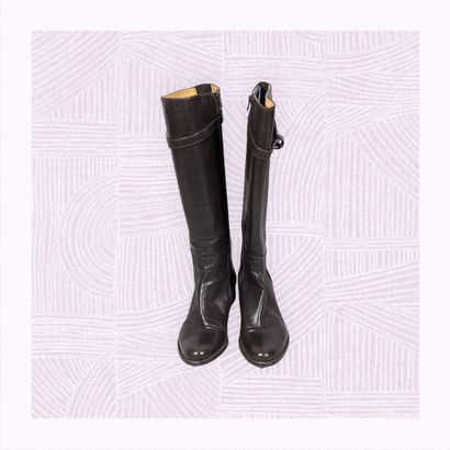VERO CUOIO
Paire de bottes en cuir marron...
