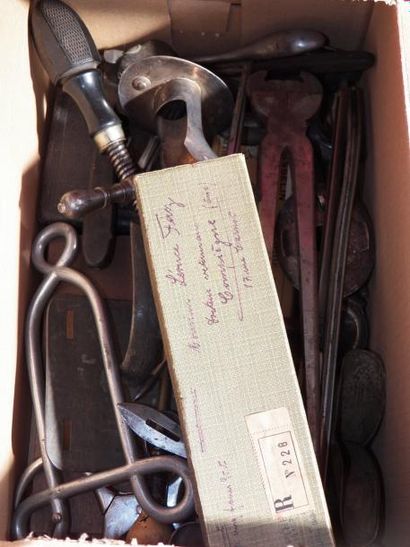 Carton de matériel vétérinaire Porte revues...