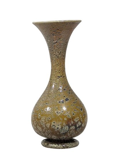 LA ROCHERE (dans le goût de)
Vase soliflore...