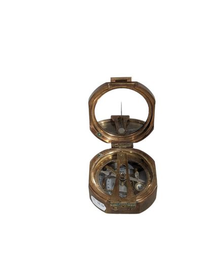 W. OTTWAY & Co London
Boussole de marine...